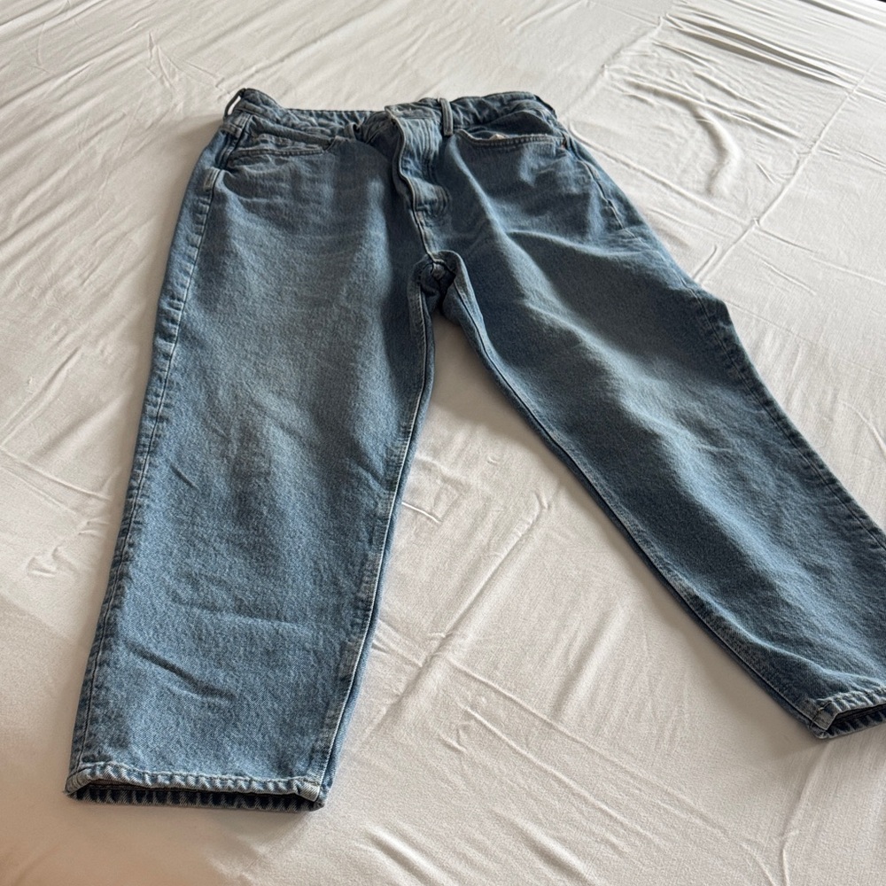 Zara women’s high rise jeans